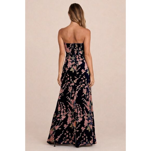 ✨ NWT Lulus Navy Velvet Floral Strapless Maxi Gown XS ✨ - Picture 2 of 8